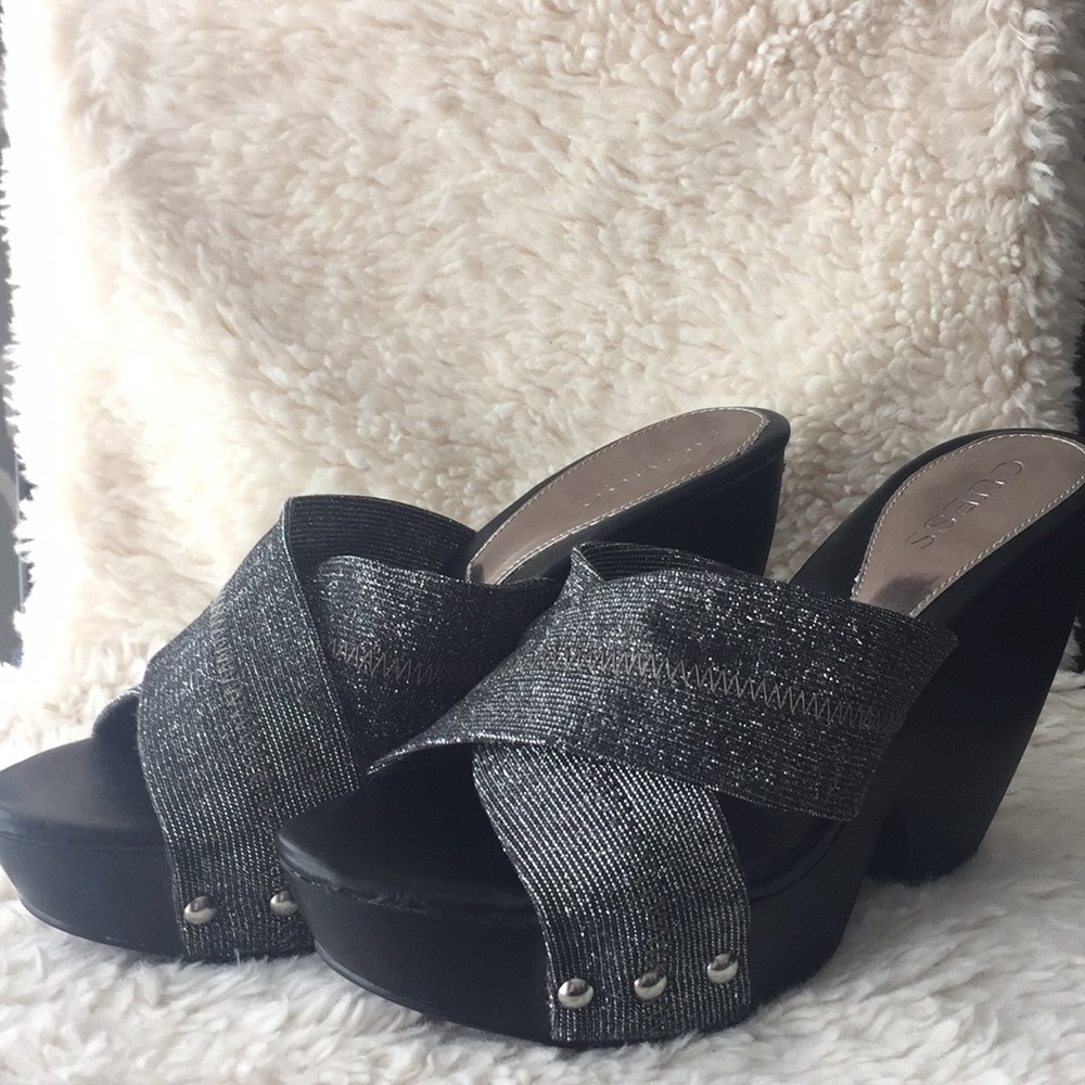 Guess slip on platforms
